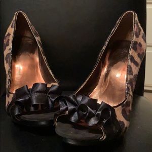 Carlos Santana Prestige Natural Leopard Heels